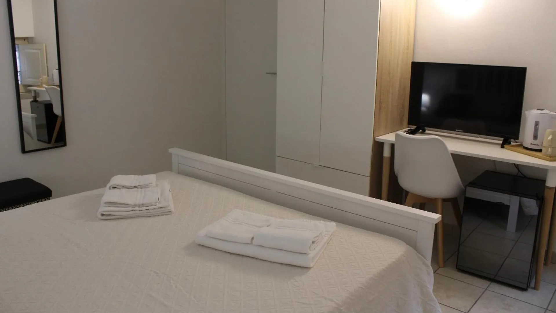 Tulip Rooms Catania 0*,